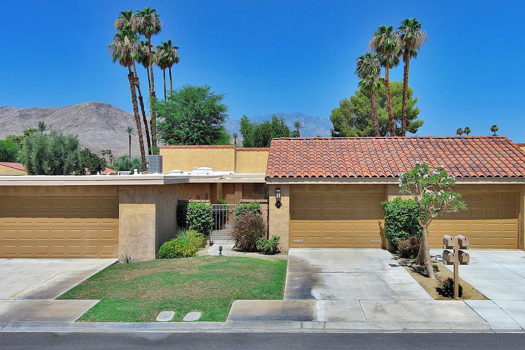 2 Granada Dr