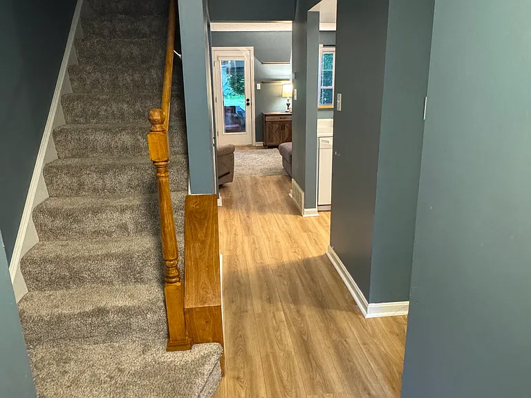 210 Commons Dr — Photo 2