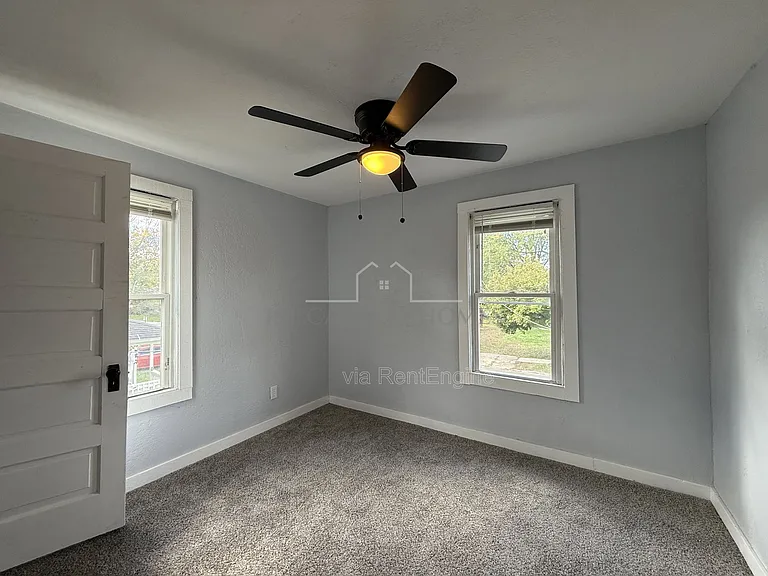 1305 Curtis St — Photo 13