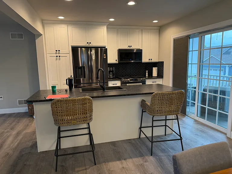 4 Pacific Blvd — Photo 4