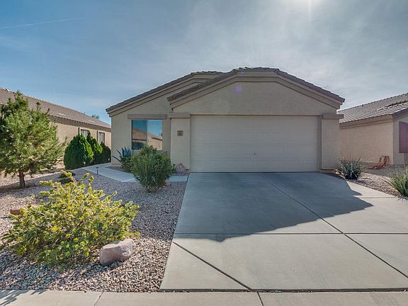 3rd image of 2261 W Pinkley Ave