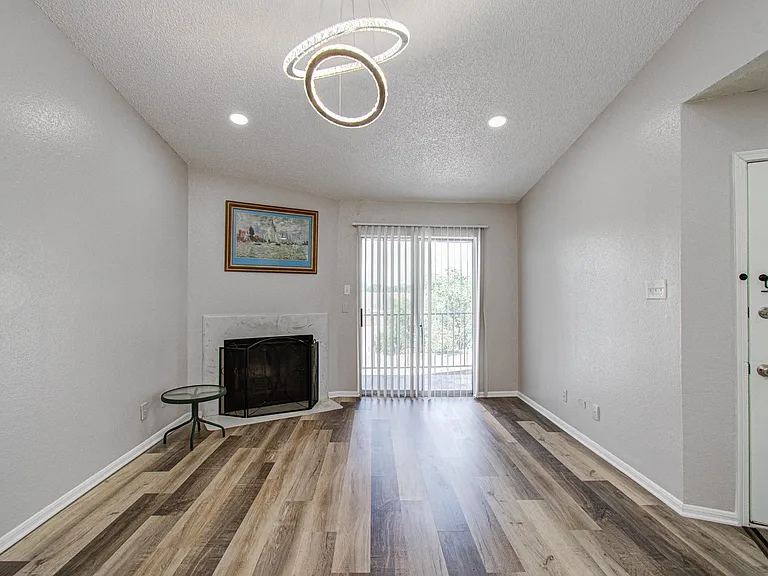 10101 S Gessner Rd #405 — Photo 8