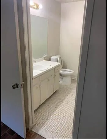 11483 Republic Ave #8 — Photo 3