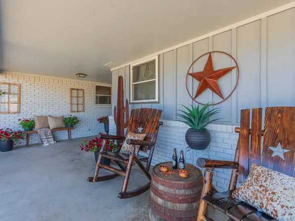 1201 W McCormick Rd, Amarillo, TX 79118