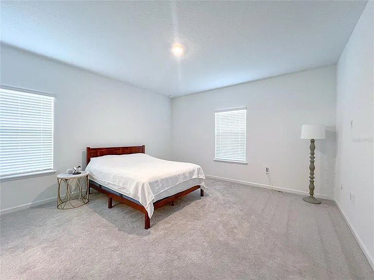 12453 NW 137th Ter — Photo 7