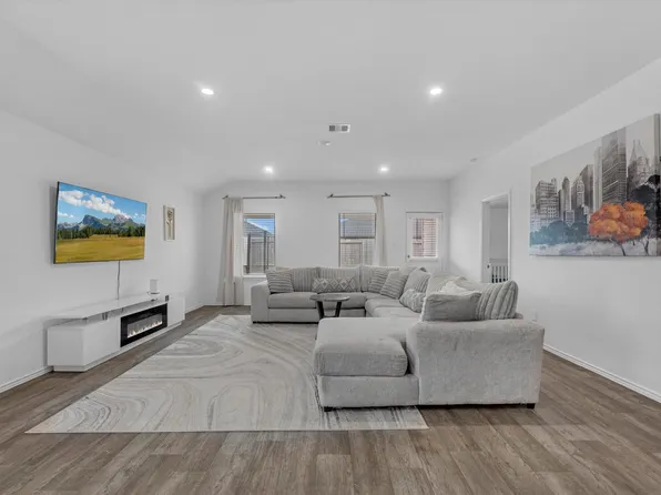 7302 Plains Lodge Ln, Richmond, TX 77469