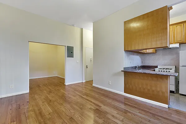 Rented by CORE | media 16