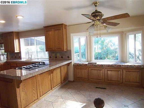 3rd image of 224 Marble Dr