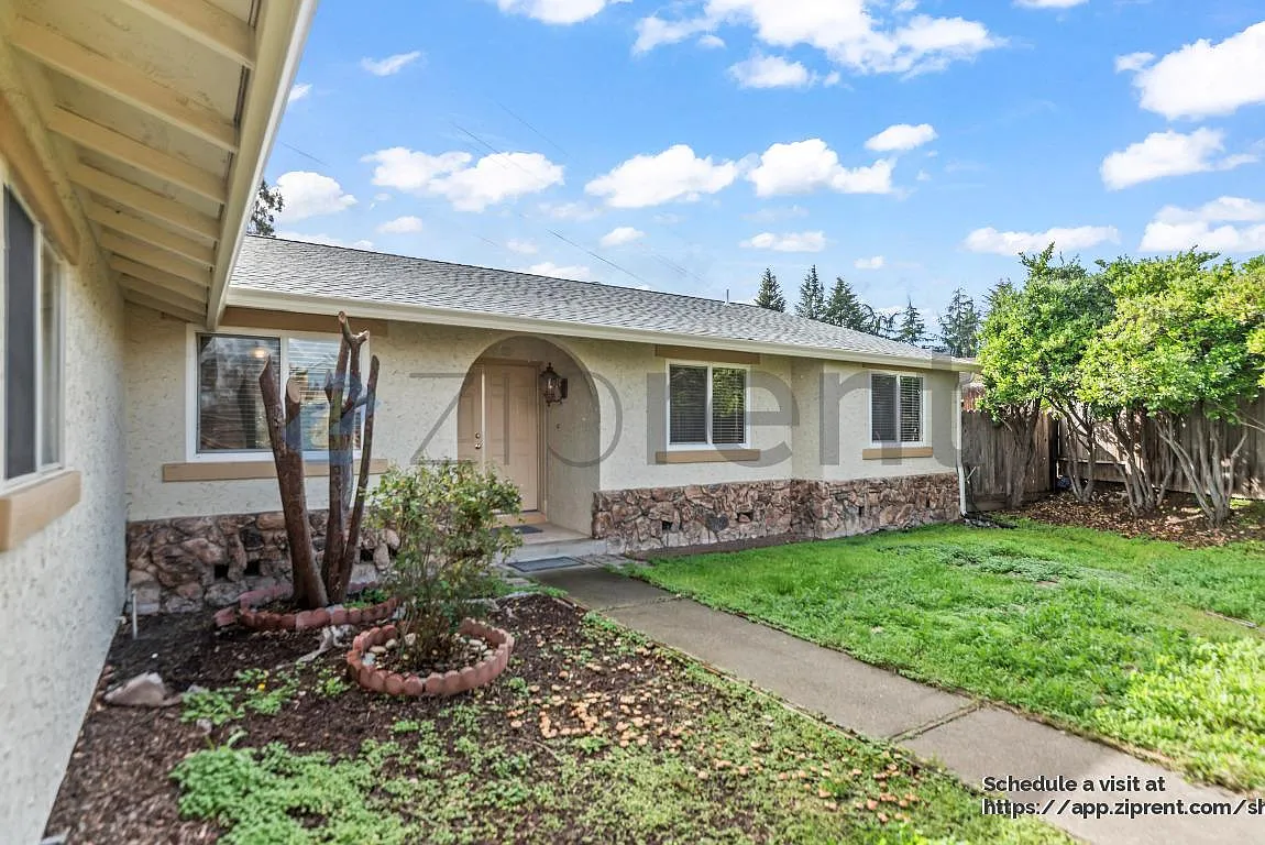 808 Tremont Ct photo 1