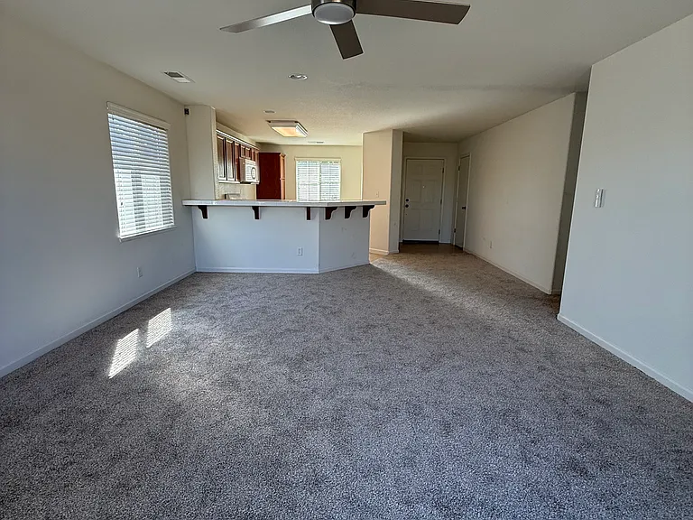 1572 Minories Dr — Photo 6