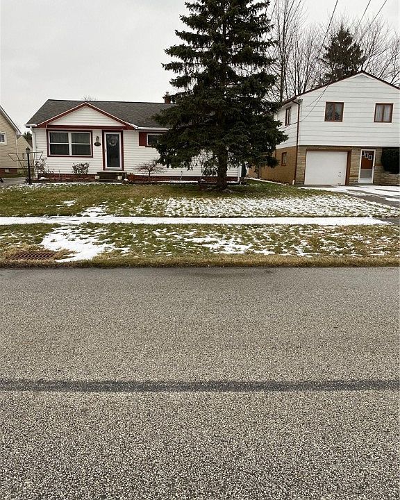 1st image of 18119 Adams Dr