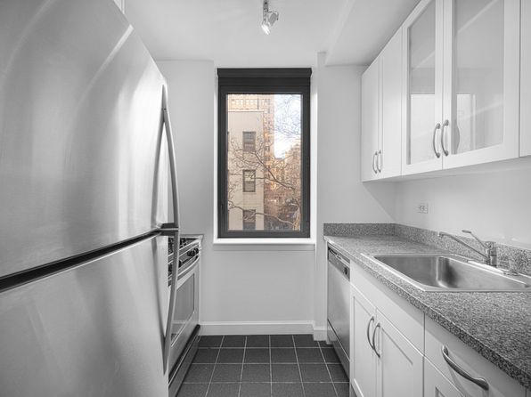 360 W 43rd St APT N2J