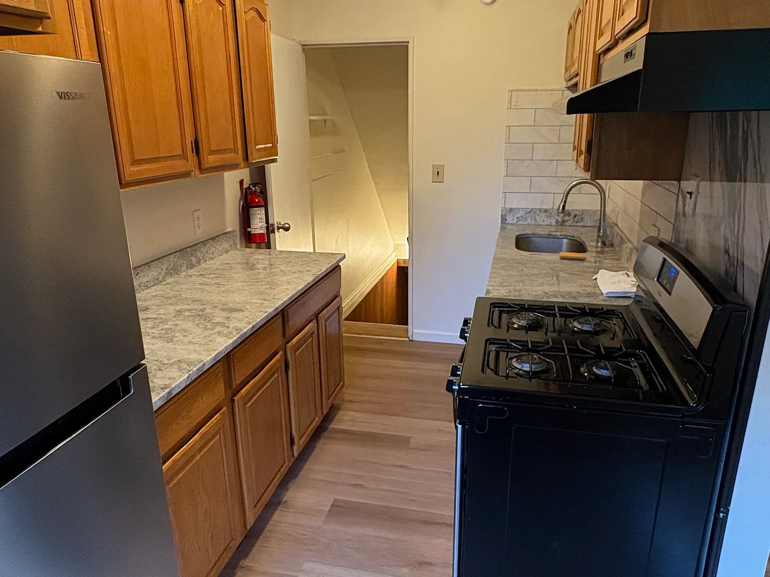 4 bed, 1088 sqft, $2,500 — Photo 4