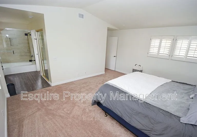 9014 McCloud Dr — Photo 15