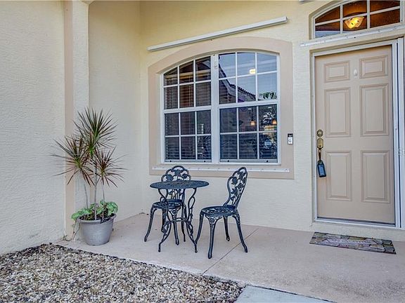 3rd image of 3167 Royal Palm Dr