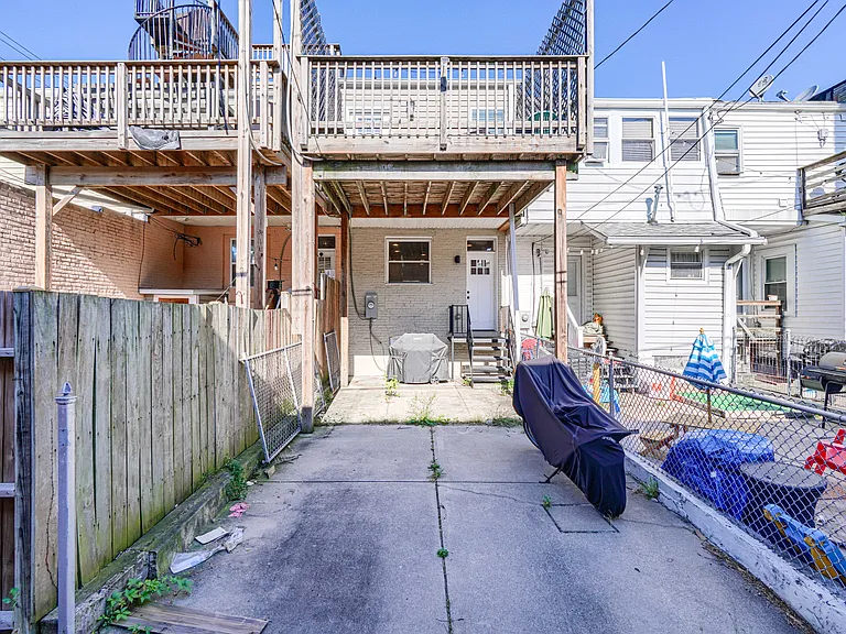 631 S Eaton St — Photo 23