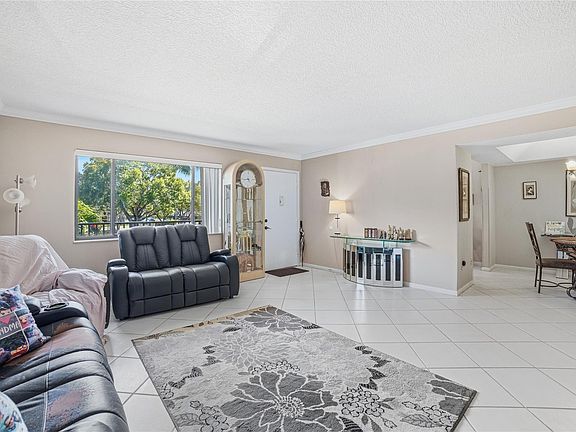 5th image of 7544 Ashmont Circle #202