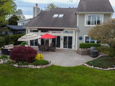 625 Island Dr, White Lake, MI, 48386