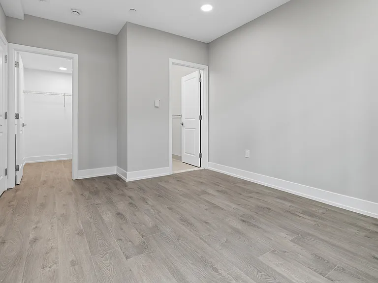 1111 S 24th St #103 — Photo 32
