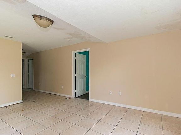 2nd image of 624 Foster Ave