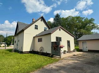 1404 Churchill St, Waupaca, WI 54981