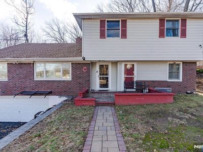 64 E Century Rd, Paramus, NJ, 07652