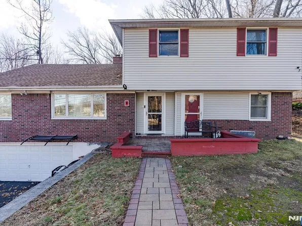 64 E Century Rd, Paramus, NJ 07652