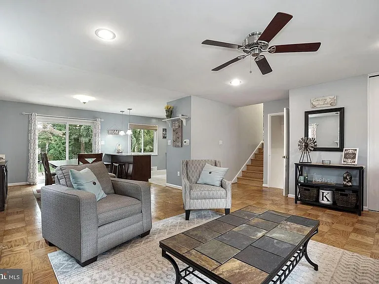 7717 Royston St — Photo 11