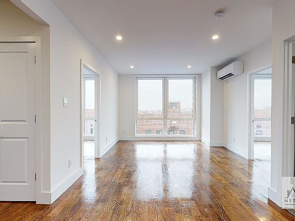 2nd image of 13828 Queens Blvd APT 7D