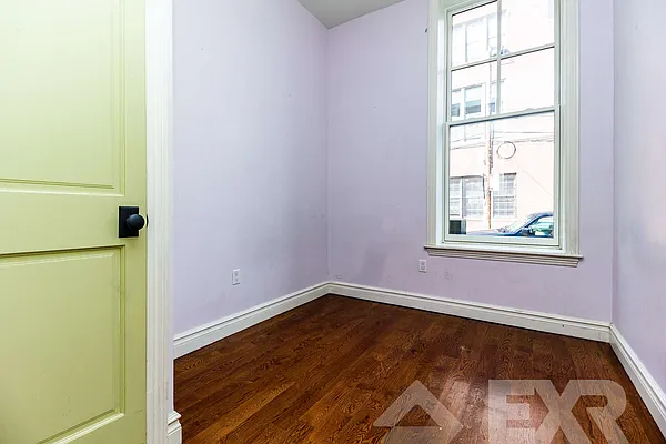 Rented by EXR | media 11