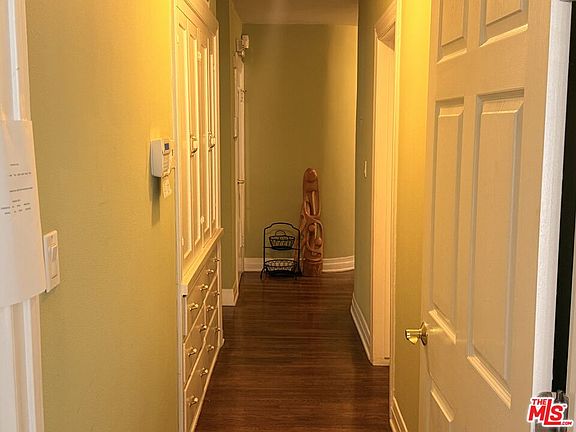 4th image of 1635 S Orange Dr
