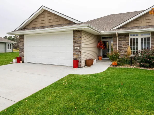 5237 Carriage Rd, Council Bluffs, IA 51501