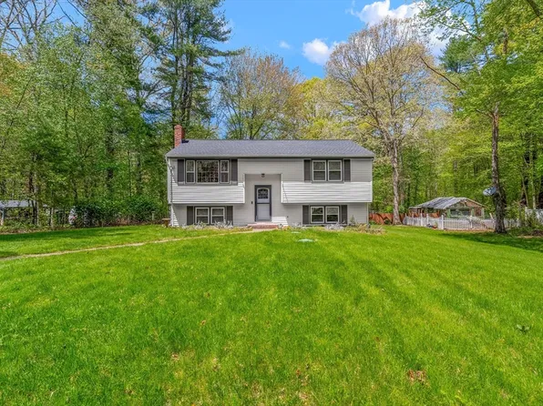 101 Augsburg Dr, Attleboro, MA 02703