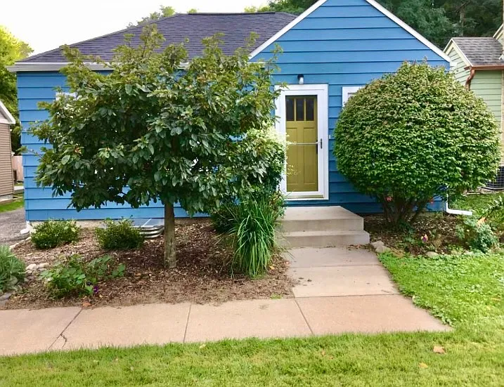 2939 Harvey St — Photo 1