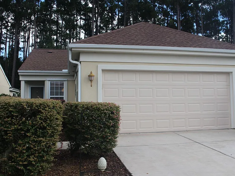 149 Lazy Daisy Dr — Photo 2