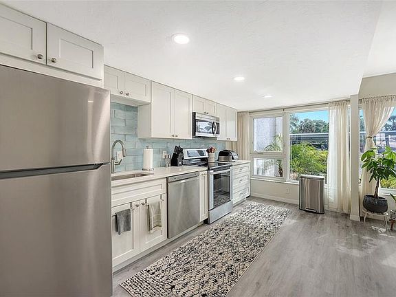 5th image of 1100 IMPERIAL DRIVE #108