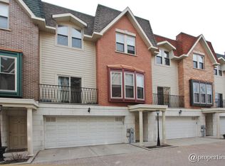 3711 N Milwaukee Ave #3, Chicago, IL 60641
