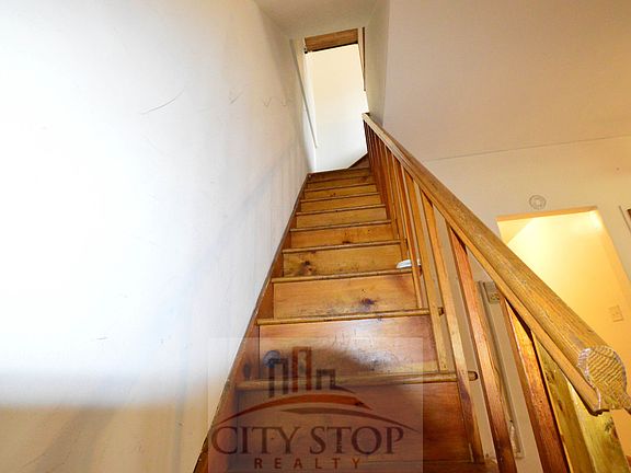 5th image of 55 W 74th St APT 4
