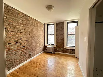 Rented by Best Apartments North Inc