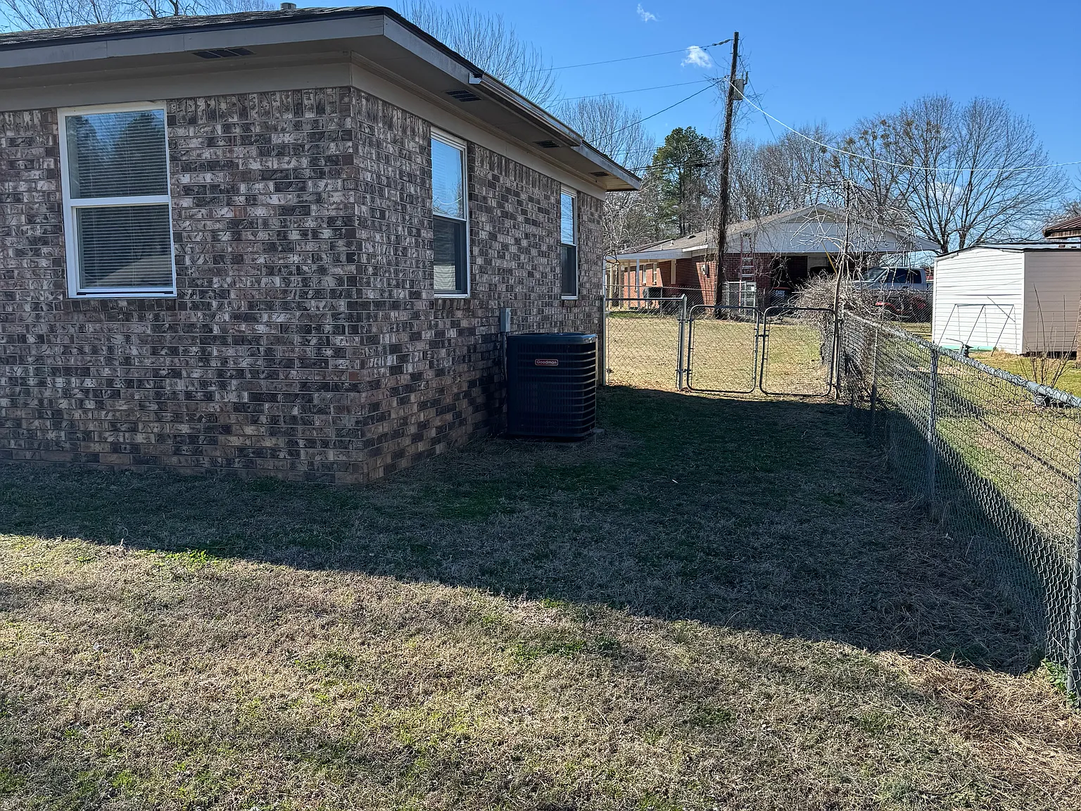 3 bed, 1312 sqft, $875 — Photo 2
