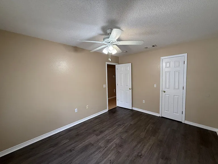 2809 E Johnson Ave #A — Photo 13