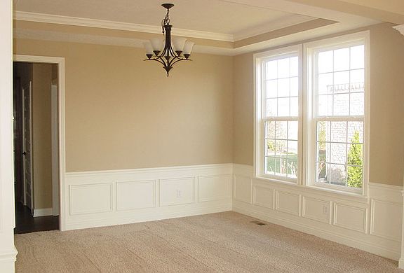 The New Haven B Dining Room with decorative moulding