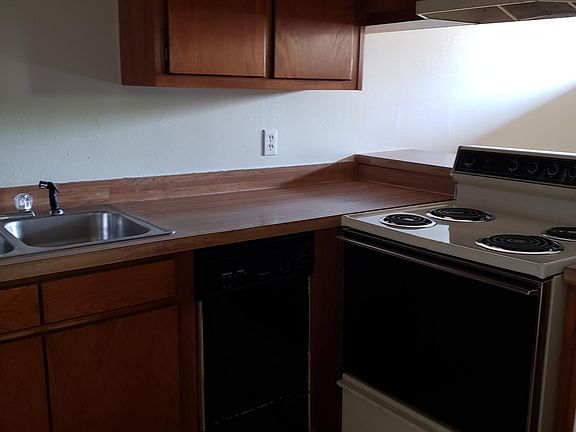 5th image of 519 NW Lake City Ave APT 102