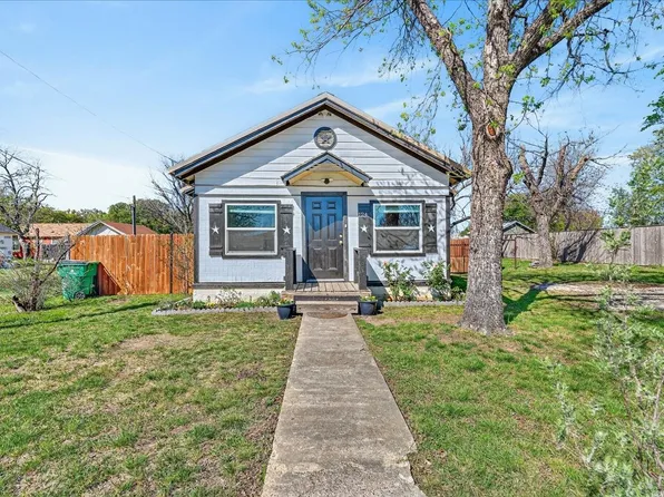 124 W Travis St, Dublin, TX 76446