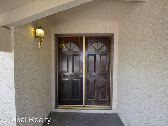 2nd image of 3575 Rosewood St