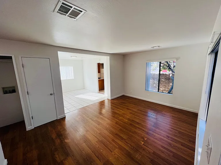 1640 23rd St #9 — Photo 5