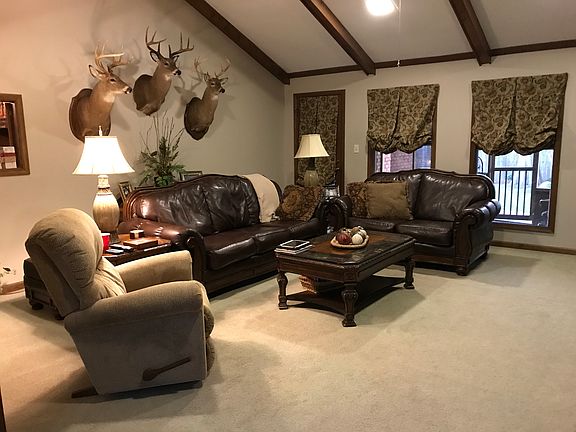 3rd image of 2781 Oxford Pl