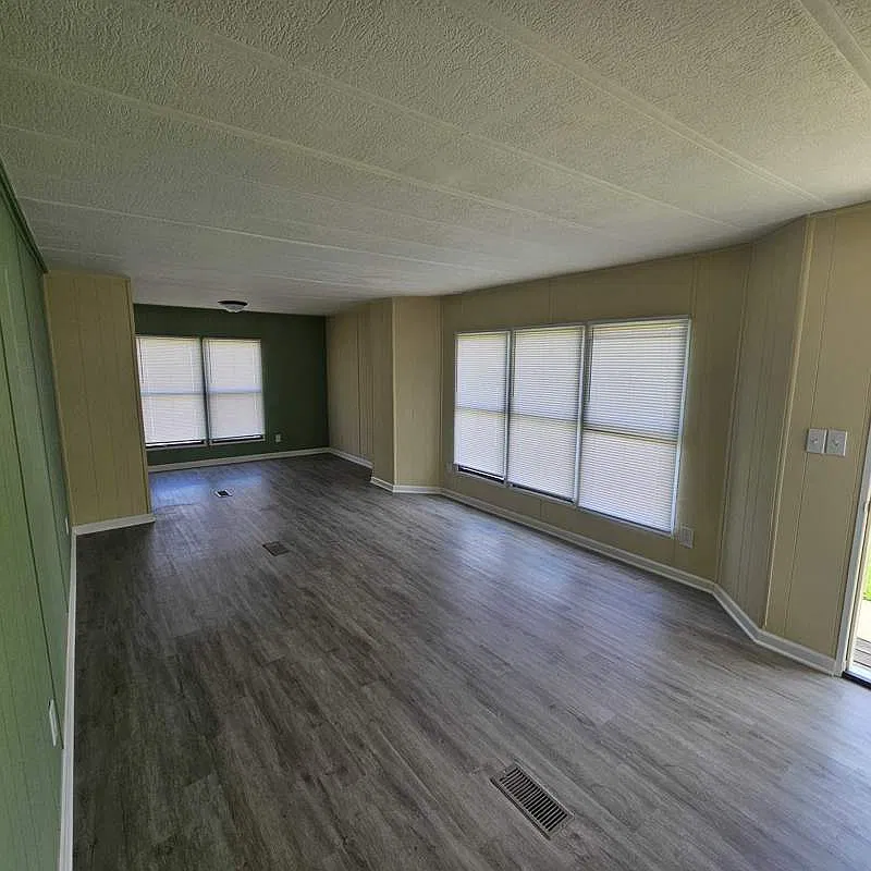 3 bed, 2.0 bath, 1124 sqft, $1,099 — Photo 4