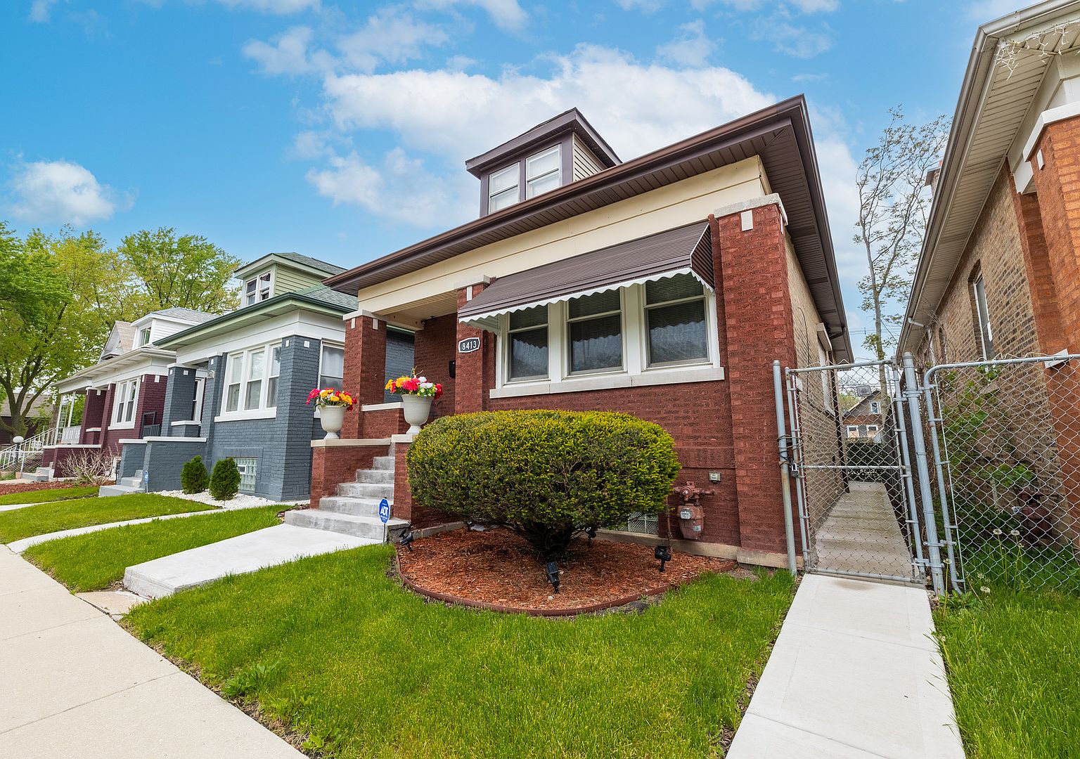 8413 S St, Chicago, IL 60620 Zillow