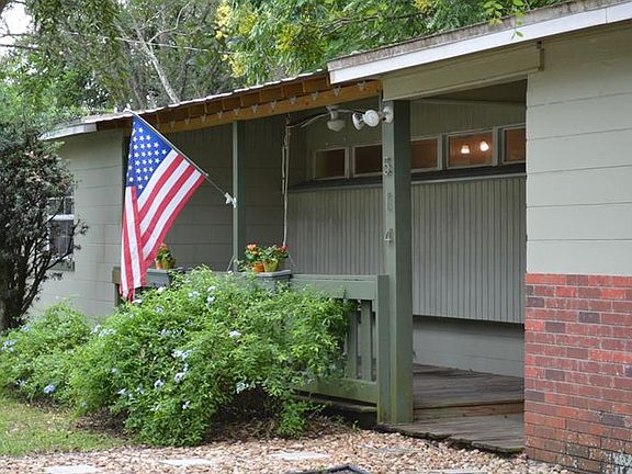 2nd image of 514 Herchel Dr
